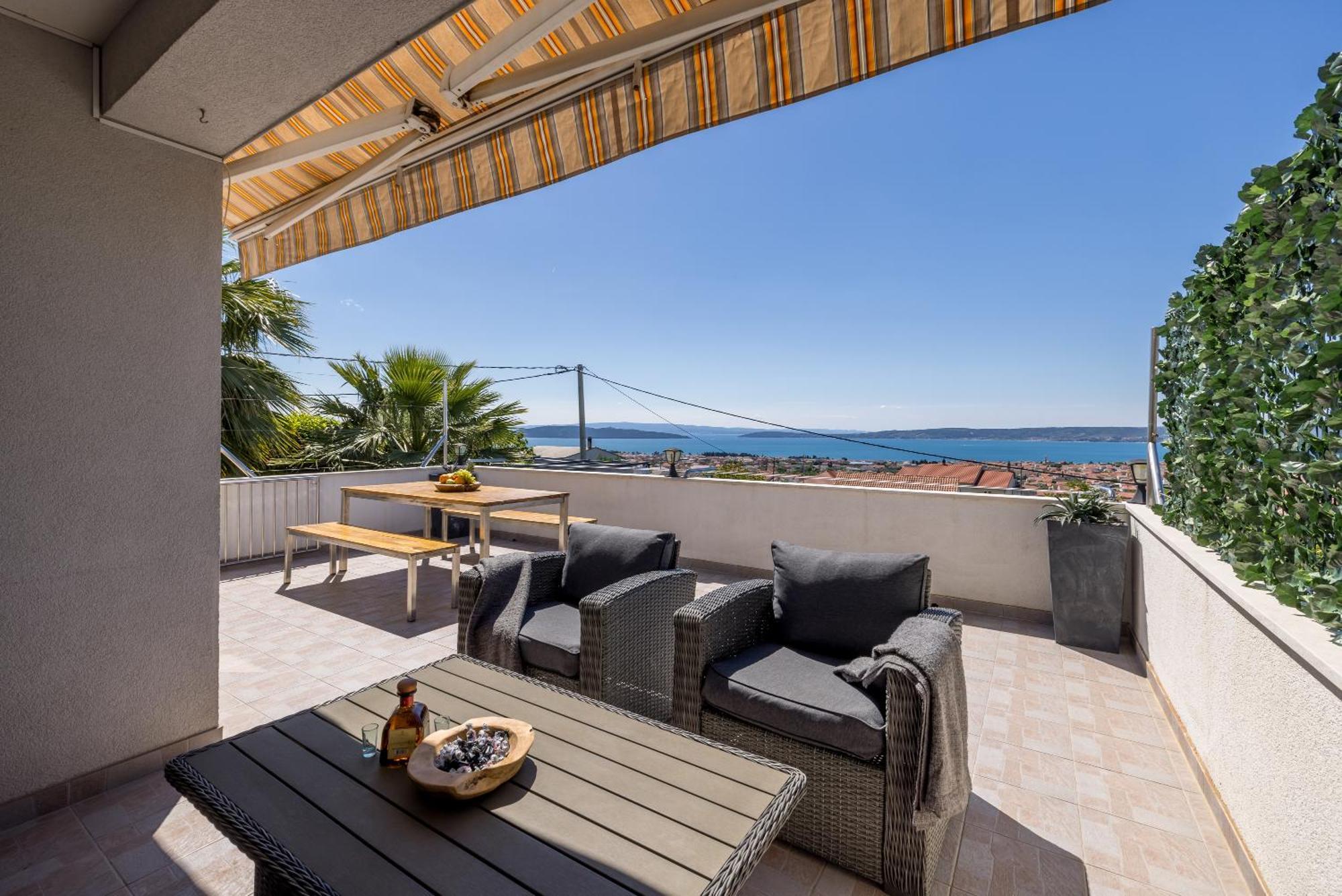 Sun Castle Holiday House Babic Kaštel Stari Екстериор снимка