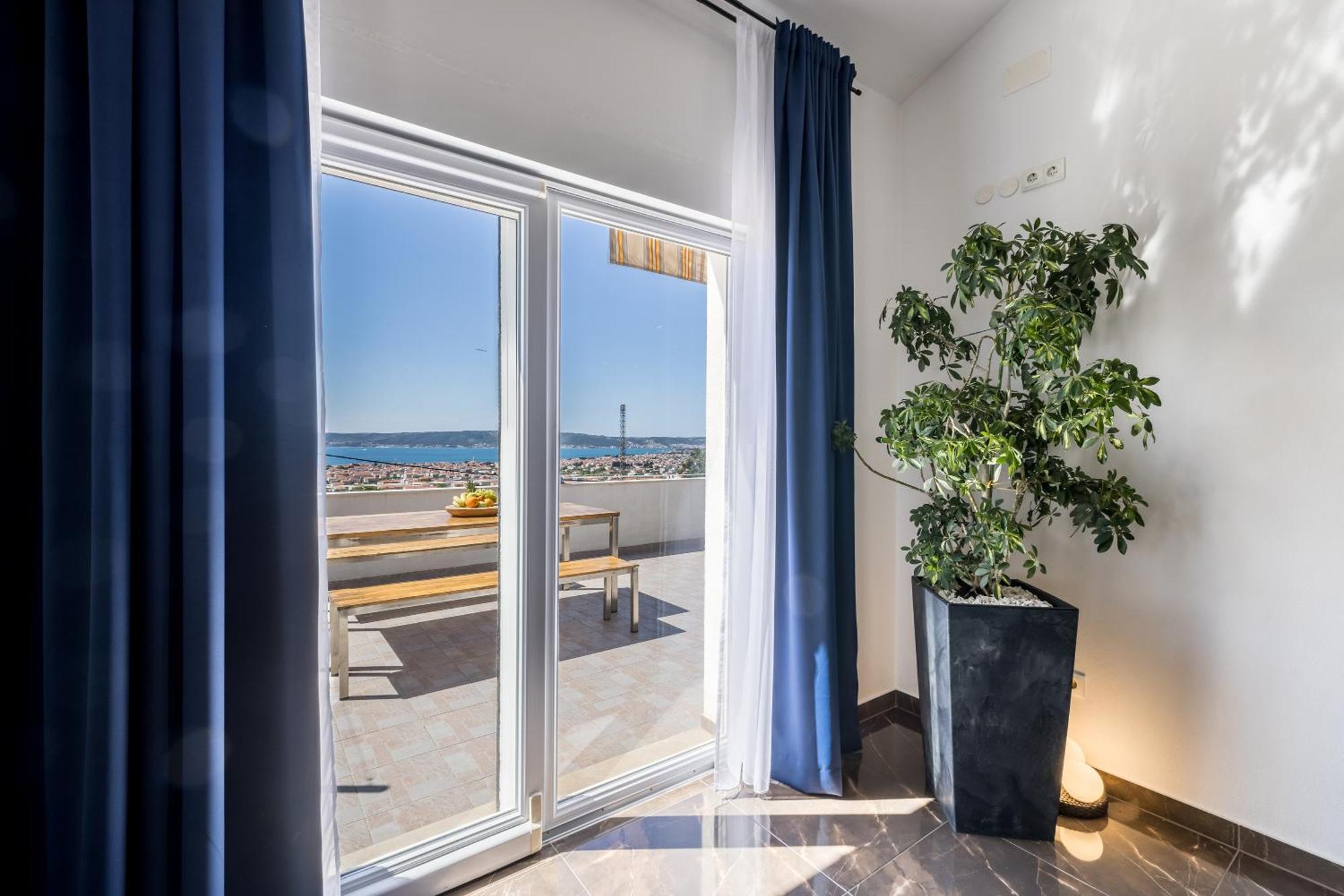 Sun Castle Holiday House Babic Kaštel Stari Екстериор снимка