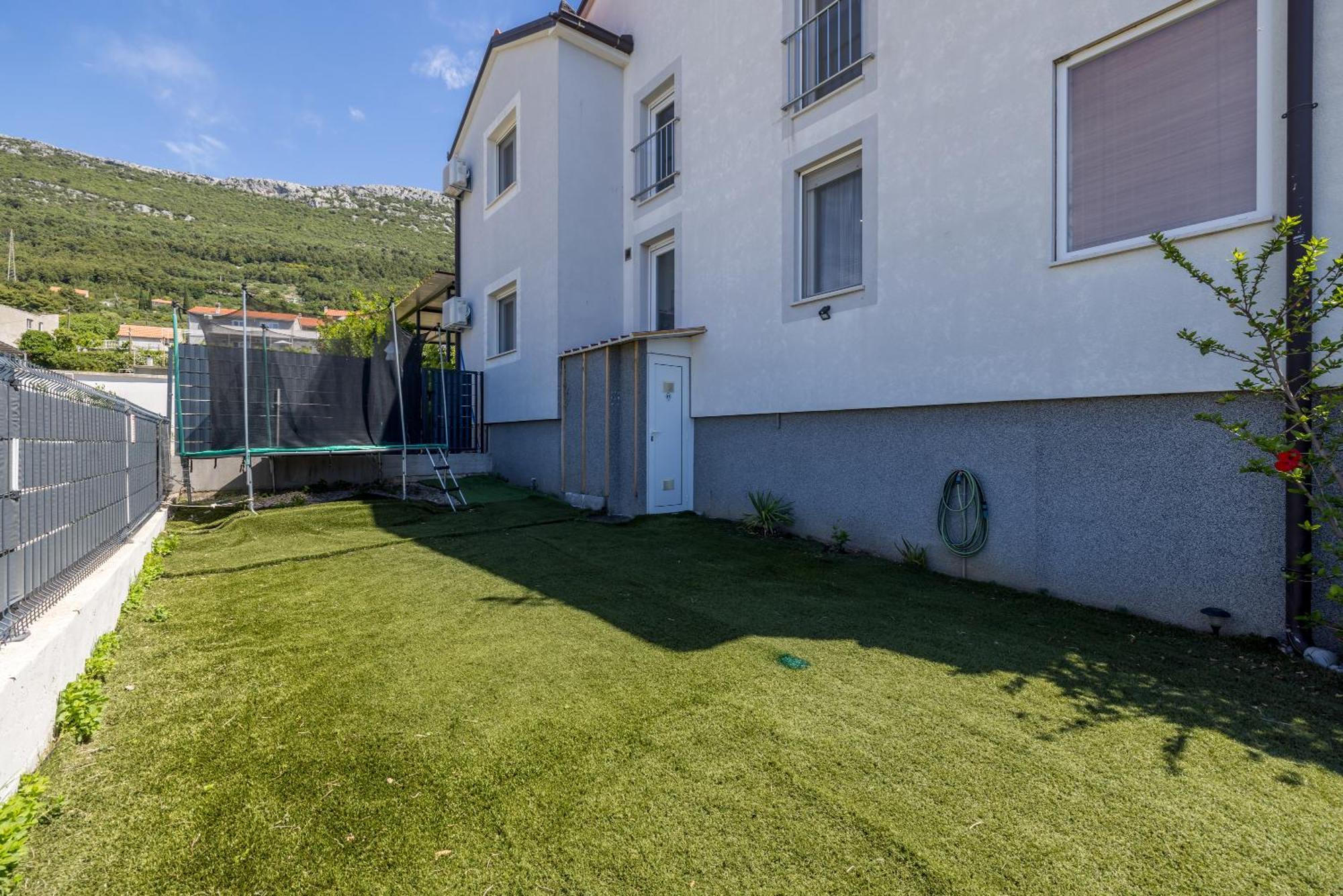 Sun Castle Holiday House Babic Kaštel Stari Екстериор снимка