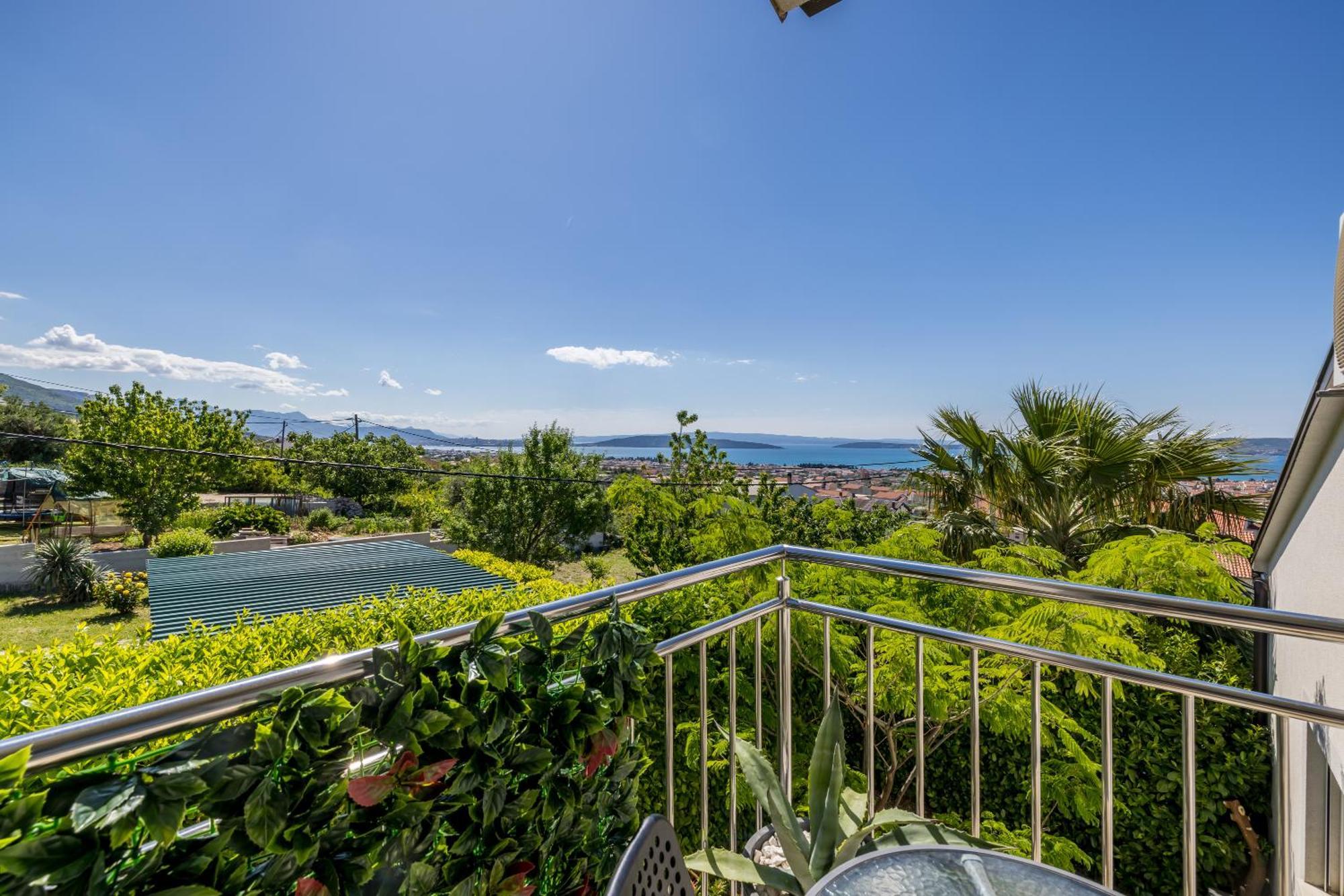 Sun Castle Holiday House Babic Kaštel Stari Екстериор снимка