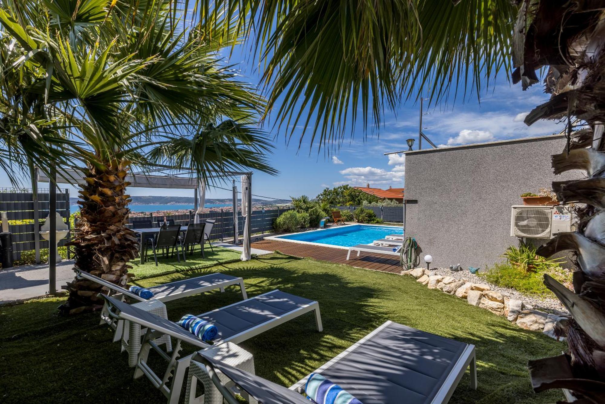 Sun Castle Holiday House Babic Kaštel Stari Екстериор снимка